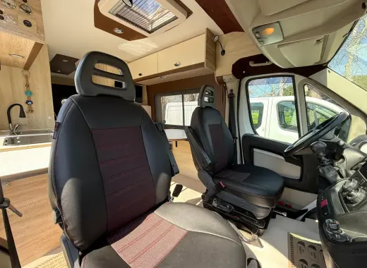 Campervan Nomadic 1