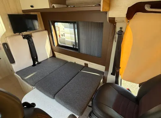 Campervan Nomadic 1