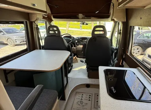 Campervan Nomadic 1