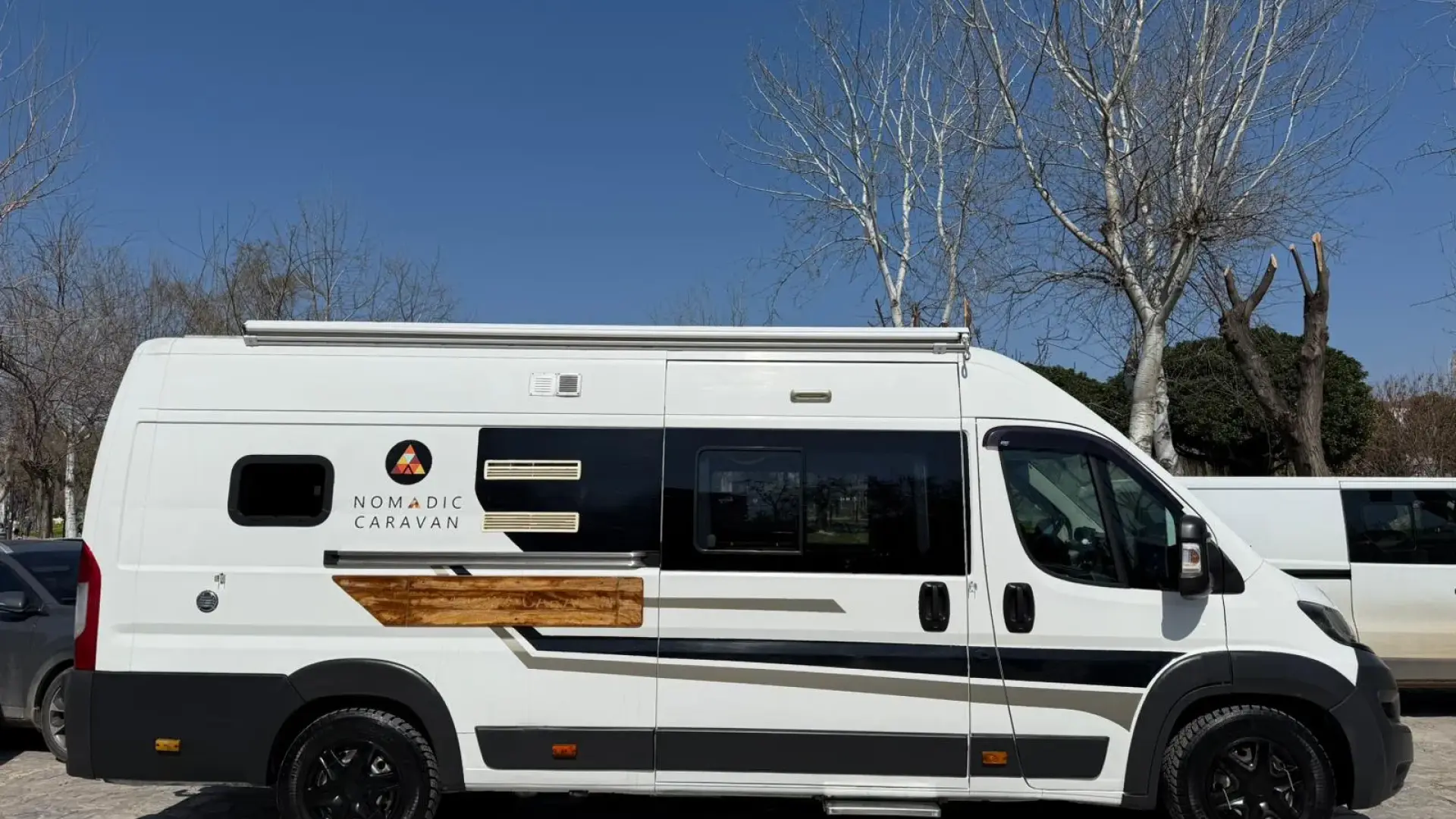 Campervan Nomadic 1