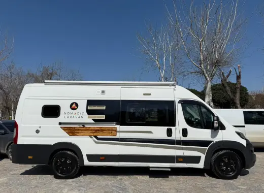 Campervan Nomadic 1
