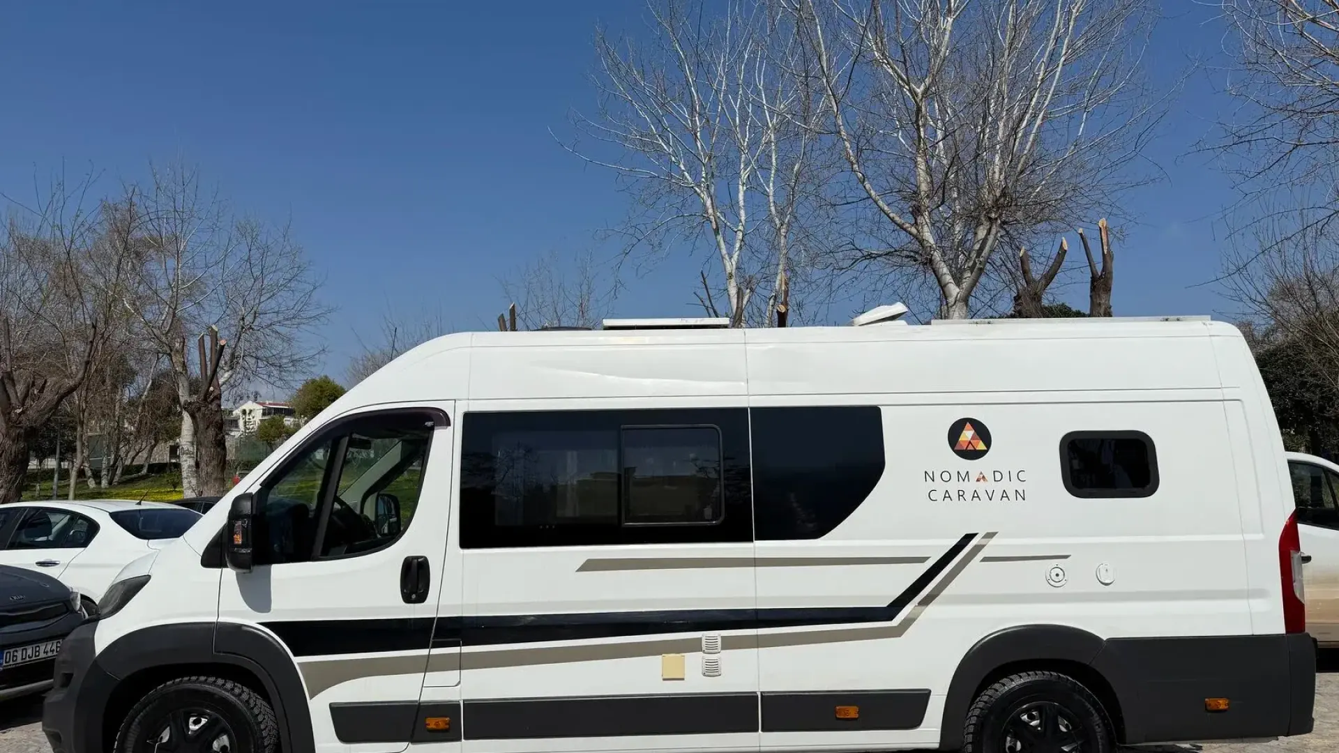 Campervan Nomadic 1