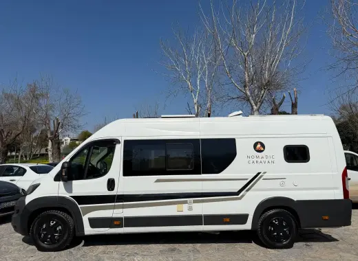 Campervan Nomadic 1
